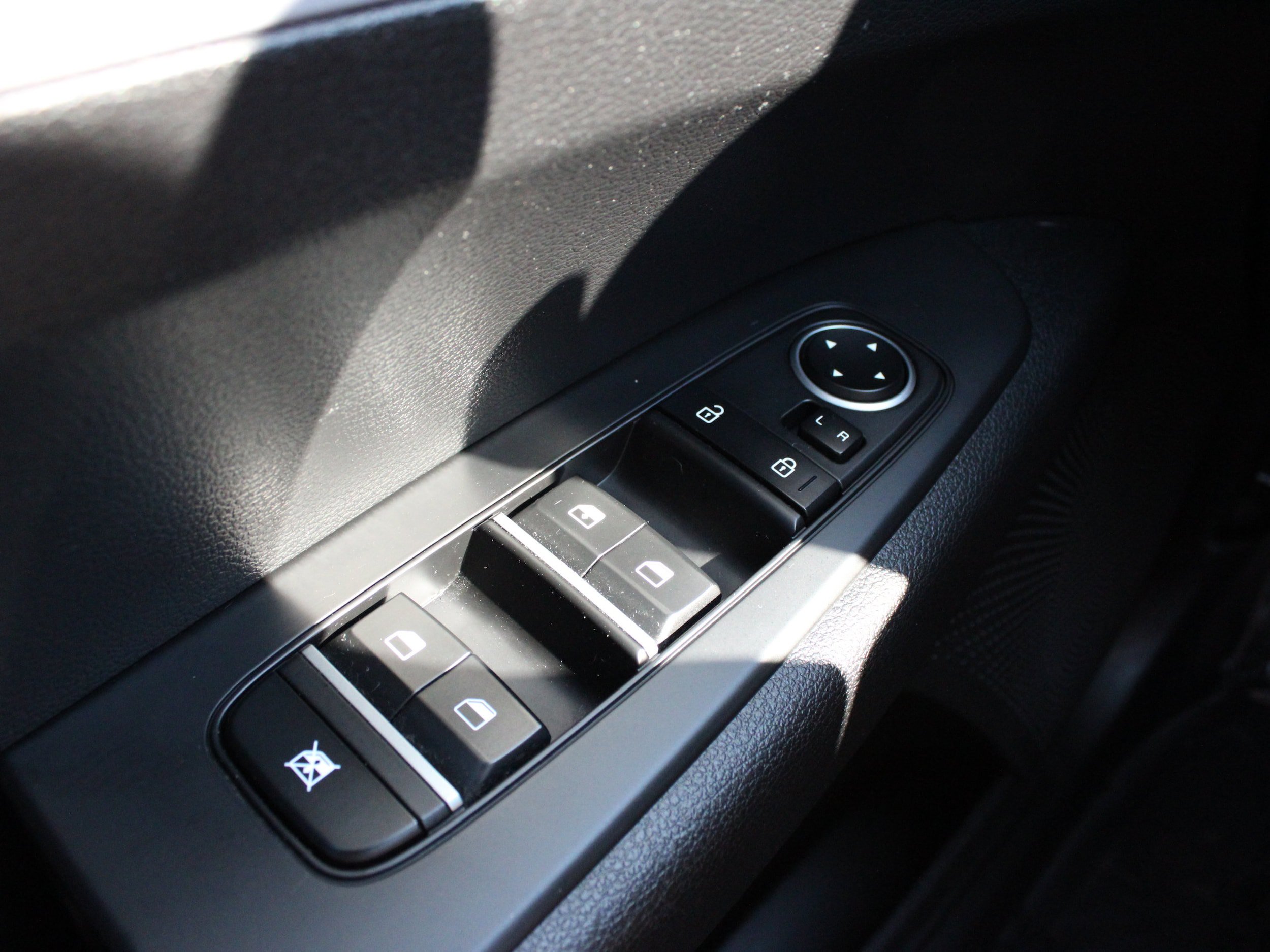 Used 2024 Kia Forte LXS w/ LXS Technology Package FWD image 25