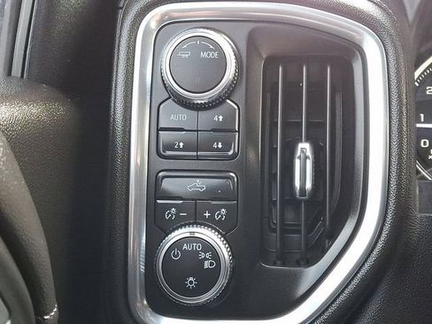 Used 2022 GMC Sierra 1500 SLE image 24