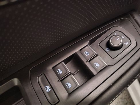 Used 2024 Volkswagen Atlas Cross Sport SEL Premium R-Line image 12