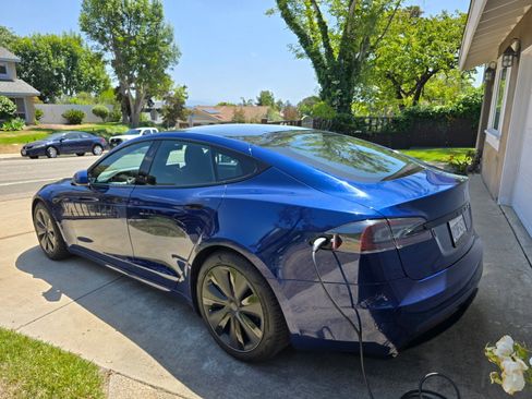 Used 2021 Tesla Model S Long Range AWD/4WD image 2