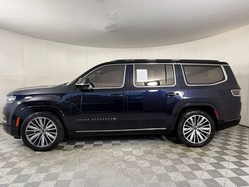 Used 2023 Jeep Grand Wagoneer Series III AWD/4WD image 3