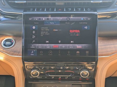 Used 2025 Jeep Grand Cherokee L Summit image 5