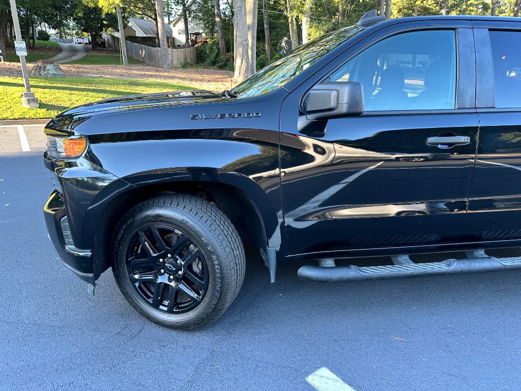 Used 2021 Chevrolet Silverado 1500 Custom w/ Rally Edition RWD image 2