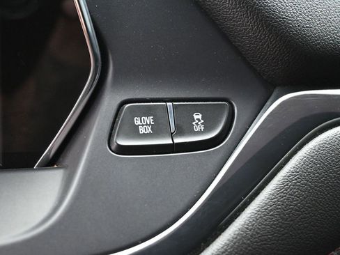 Used 2021 Chevrolet Blazer RS w/ Enhanced Convenience Package image 16