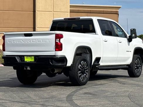 Used 2021 Chevrolet Silverado 2500 LT w/ Fleet Comfort Package AWD/4WD image 11