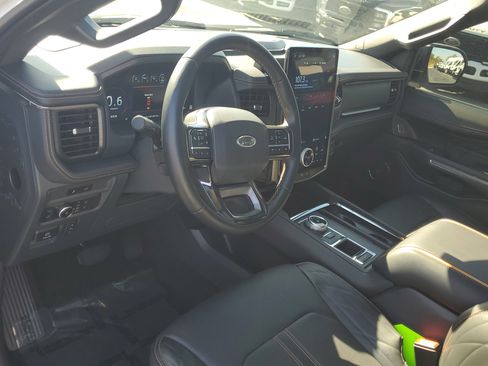 Used 2024 Ford Expedition Max Platinum image 25