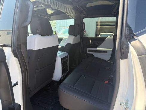 Used 2025 GMC Hummer EV 3X AWD/4WD image 24