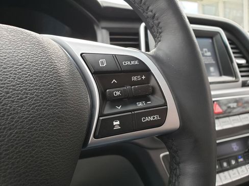 Used 2018 Hyundai Sonata Limited image 21