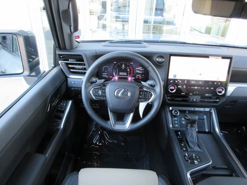 Used 2026 Lexus GX 550 AWD/4WD image 35