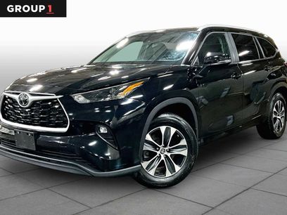 Used 2023 Toyota Highlander XLE