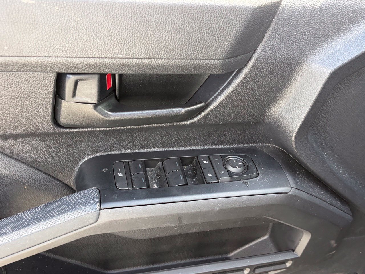 Used 2025 Toyota Tacoma SR RWD image 6