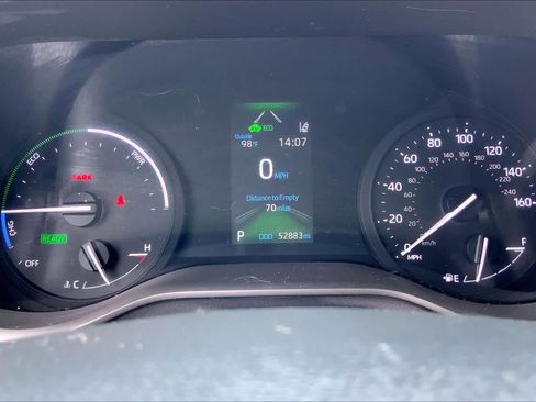 Used 2022 Toyota Sienna XLE FWD image 25