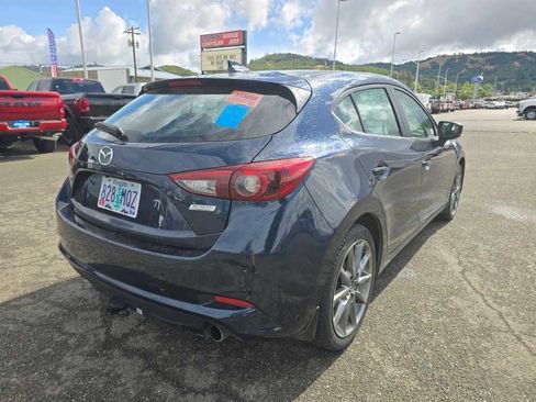 Used 2018 MAZDA MAZDA3 Grand Touring FWD image 3