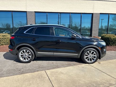 Used 2017 Lincoln MKC Select w/ Select Plus Package image 3