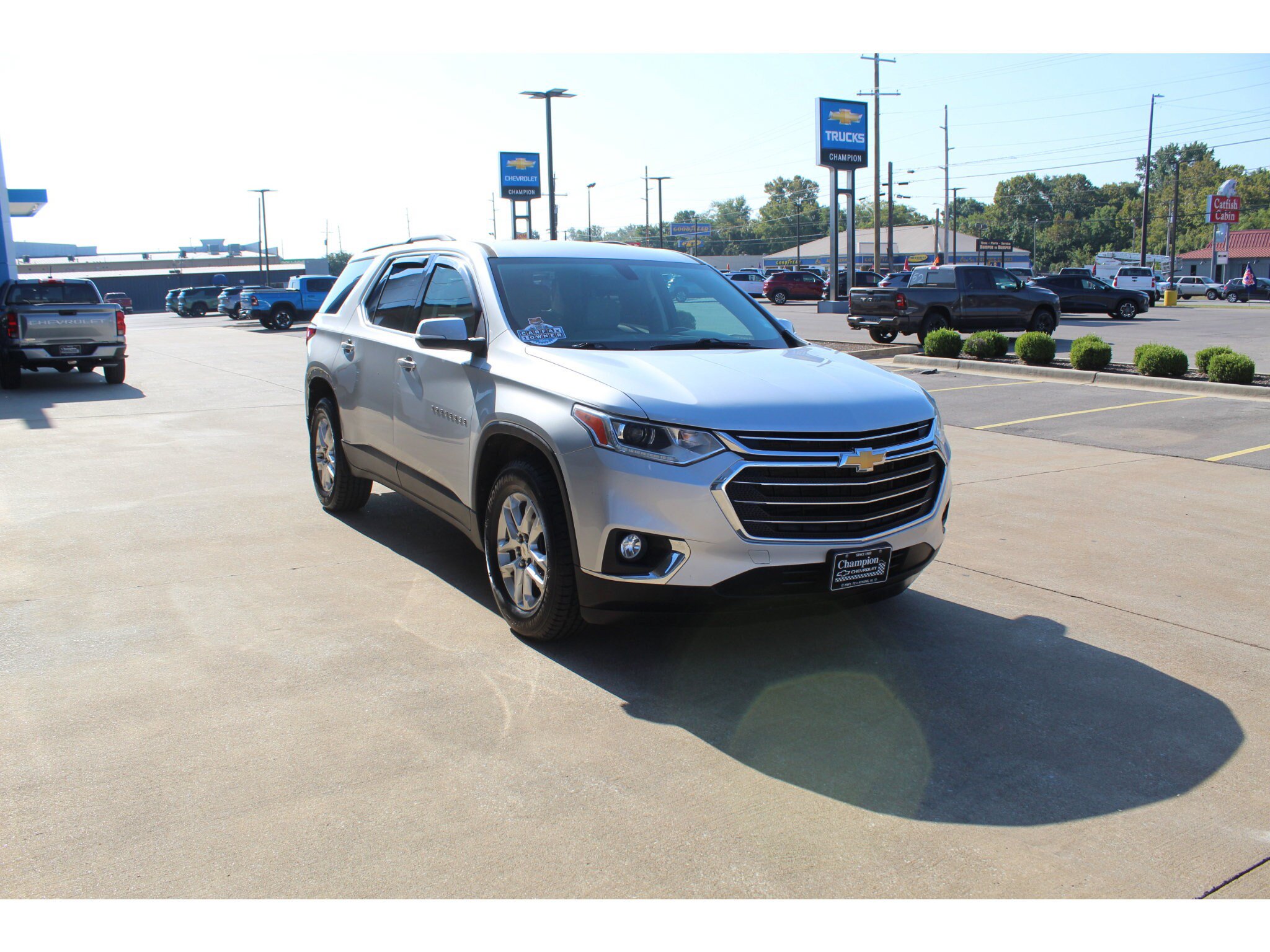 Used 2021 Chevrolet Traverse LT FWD image 4