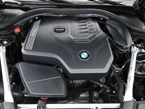 Used 2022 BMW 530i w/ Convenience Package RWD image 18