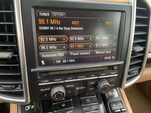 Used 2012 Porsche Cayenne image 7