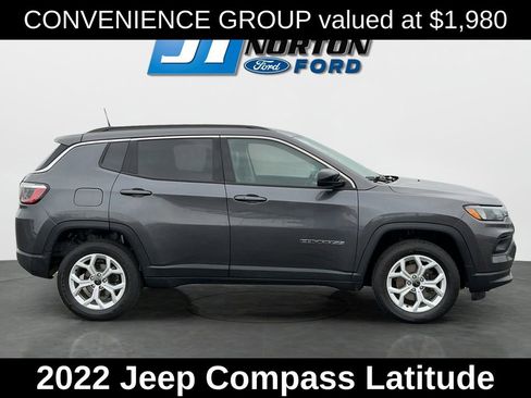 Used 2022 Jeep Compass Latitude w/ Convenience Group AWD/4WD image 2