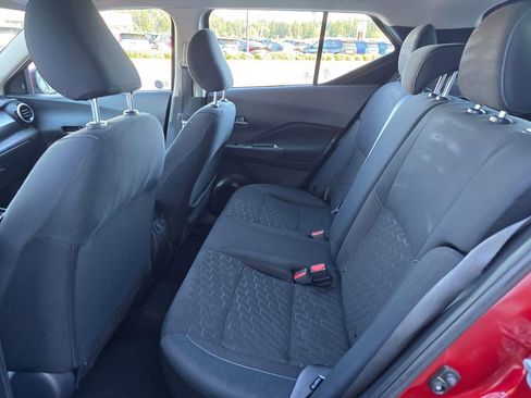 Used 2023 Nissan Kicks SV w/ Interior Electronics Package FWD image 10