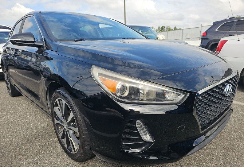 Used 2018 Hyundai Elantra GT w/ Style Package 02 FWD image 4