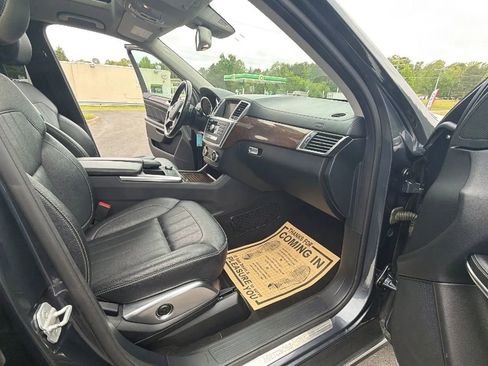 Used 2013 Mercedes-Benz GL 450 4MATIC image 47