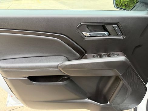 Used 2023 Chevrolet Colorado LT w/ LT Convenience Package III AWD/4WD image 9