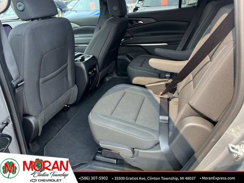 Certified 2024 Chevrolet Traverse LT FWD image 13