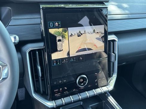 New 2026 GMC Acadia Elevation image 15