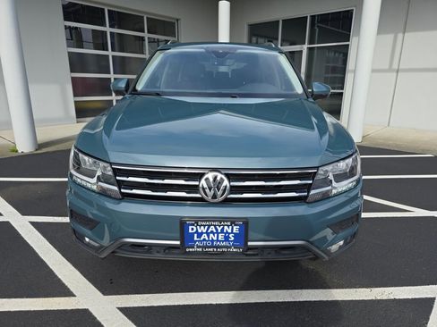 Used 2020 Volkswagen Tiguan SEL image 2