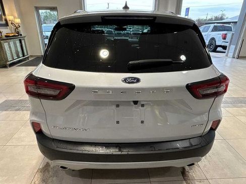 Certified 2025 Ford Escape Platinum AWD/4WD image 4