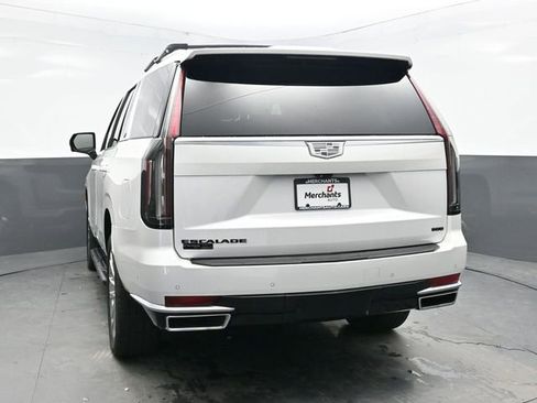 Used 2021 Cadillac Escalade Premium Luxury image 5