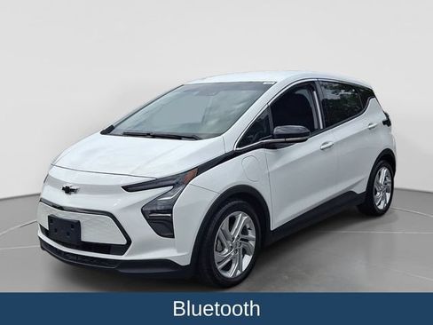 Used 2023 Chevrolet Bolt LT w/ Driver Confidence Package FWD image 4
