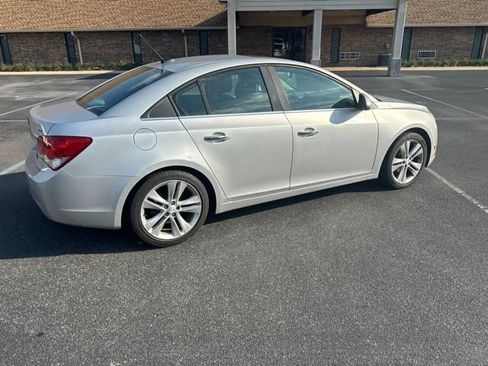 Used 2011 Chevrolet Cruze LTZ FWD image 6