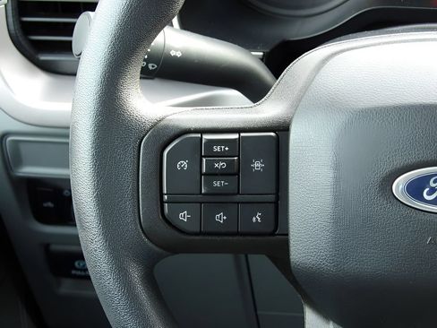 Used 2023 Ford F150 XLT AWD/4WD image 19