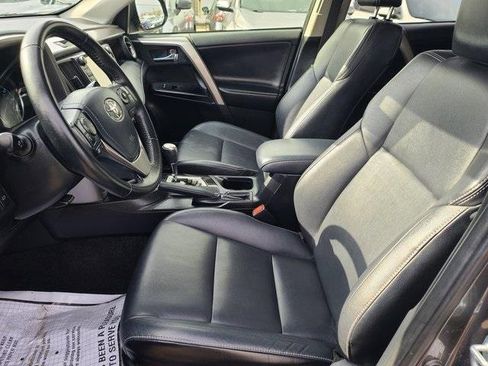Used 2018 Toyota RAV4 Limited image 6