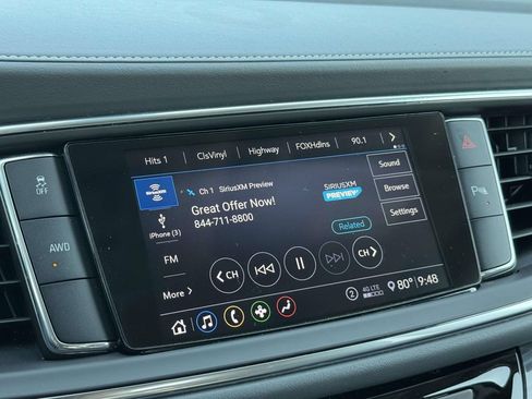 Used 2020 Buick Enclave Essence AWD/4WD image 3