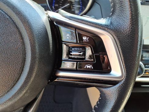 Used 2018 Subaru Outback 3.6R Limited AWD/4WD image 23