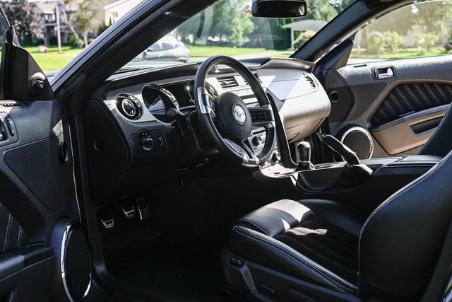 Used 2014 Ford Mustang GT Premium w/ GT Track Package RWD image 28