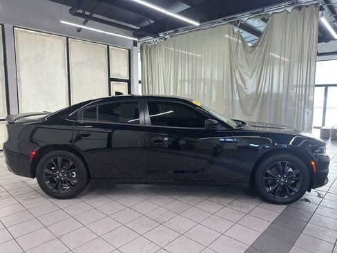 Used 2023 Dodge Charger SXT w/ Blacktop Package AWD/4WD image 3