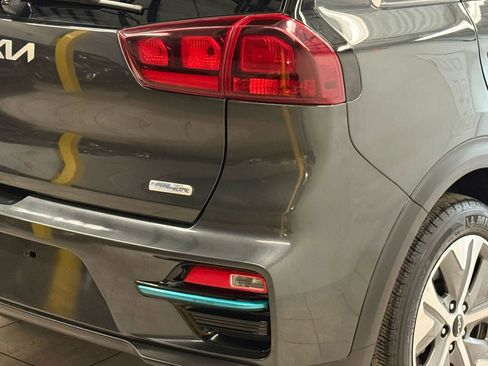 Used 2022 Kia Niro EX w/ Cold Weather Package image 10