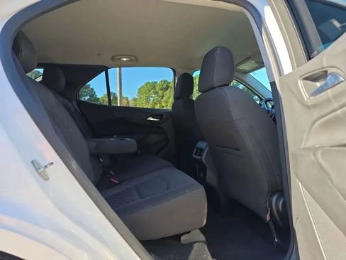 Used 2021 Chevrolet Equinox LT image 40