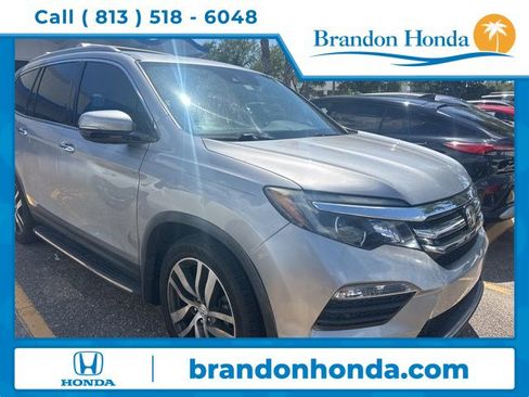 Used 2017 Honda Pilot Elite image 1