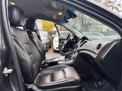 Used 2015 Chevrolet Cruze LT image 12