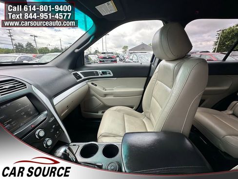 Used 2014 Ford Explorer XLT w/ Equipment Group 202A AWD/4WD image 13
