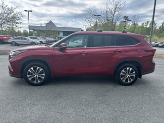 Used 2022 Toyota Highlander XLE AWD/4WD video 2