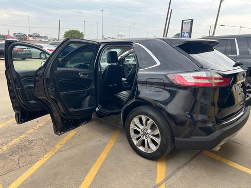 Used 2020 Ford Edge Titanium FWD image 10
