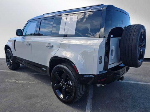 New 2026 Land Rover Defender 110 X-Dynamic SE AWD/4WD image 3