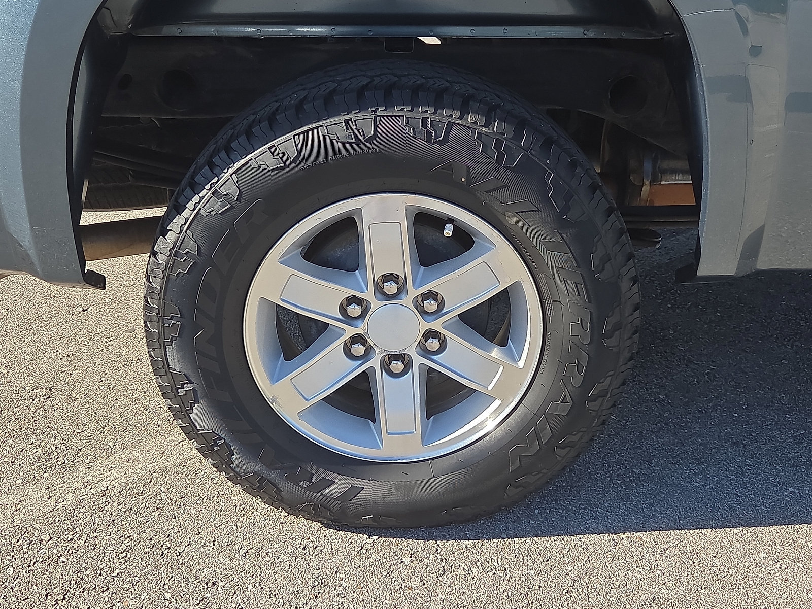 Used 2011 GMC Sierra 1500 SLE w/ Power Tech Package AWD/4WD image 7