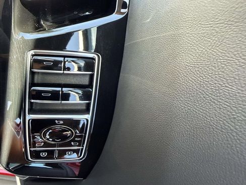 New 2026 Cadillac Escalade ESV Luxury AWD/4WD image 21