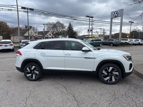 New 2026 Volkswagen Atlas Cross Sport SEL image 3